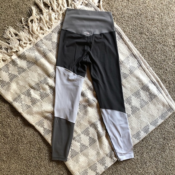 Aerie Colorblock Leggings - Picture 2 of 6